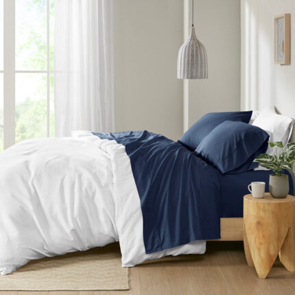 Madison Park 200 Thread Count Cotton Peached Percale Sheet Set in Navy, Cal King MP20-6643