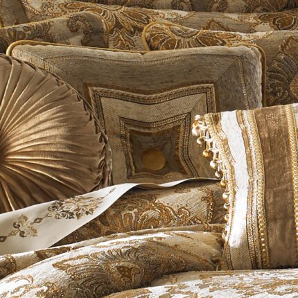 Bradshaw 4-Piece Comforter Set in Natural by J.Queen New York