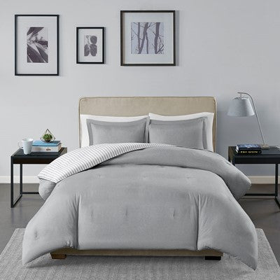Madison Park Essentials Hayden Reversible Yarn Dyed Down Alternative Comforter Set in Grey, King / Cal King MPE10-566