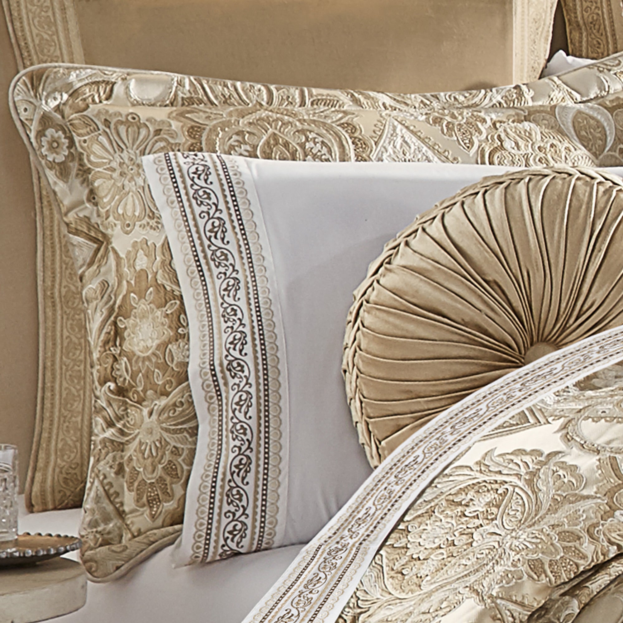 sandstone-king-4-piece-comforter-set-3