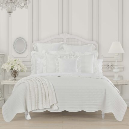 Amherst White Quilt