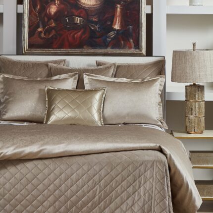 Aura Bedding