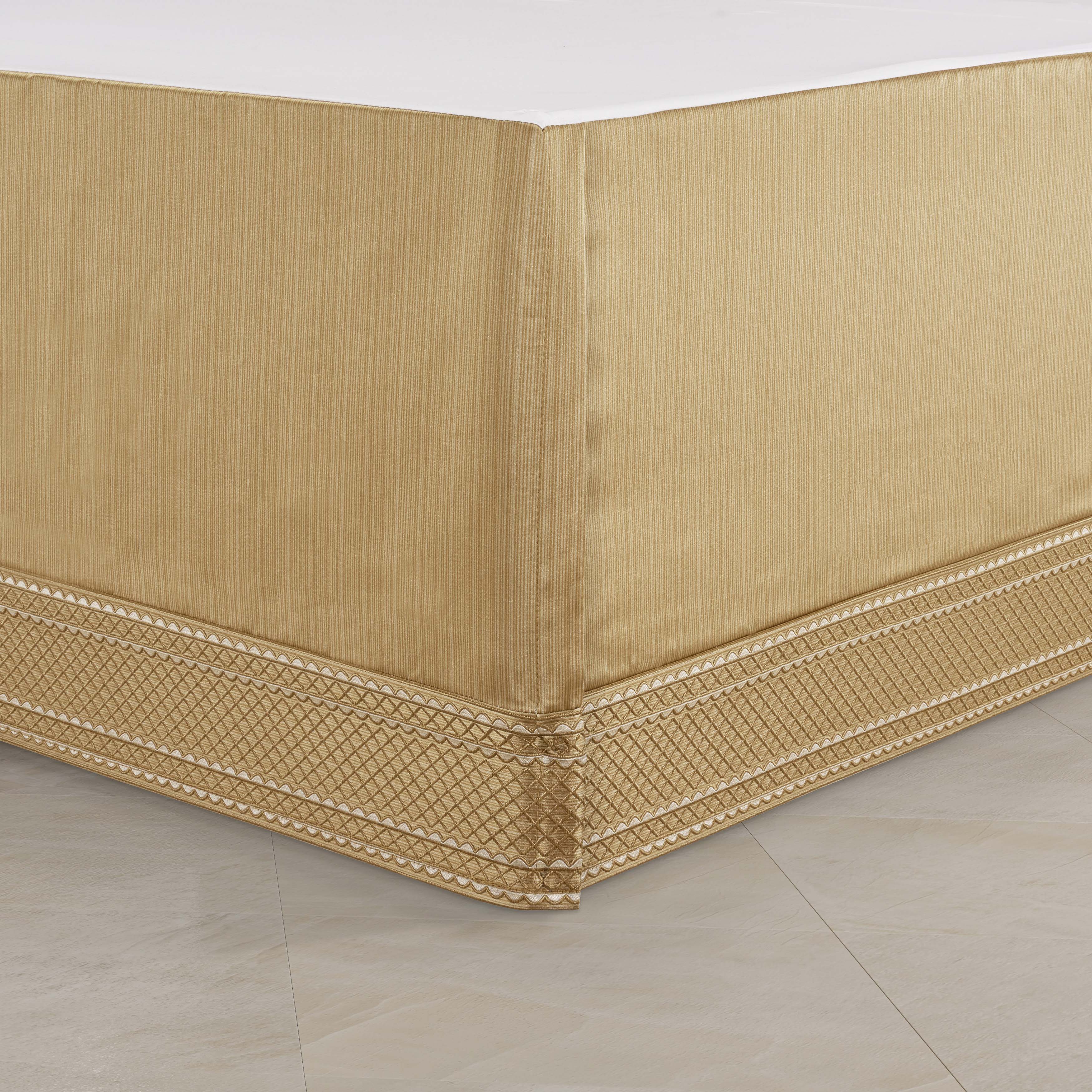 AureliaGold4PieceComforterSet-5