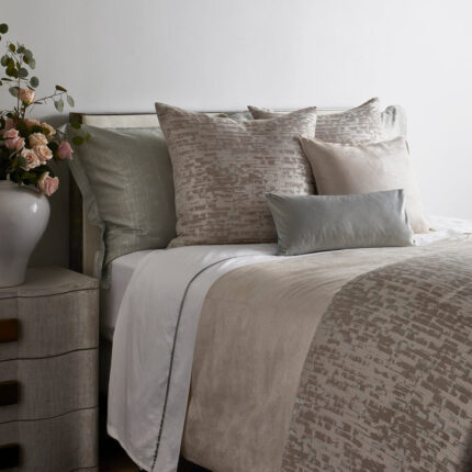 Delphi Bedding
