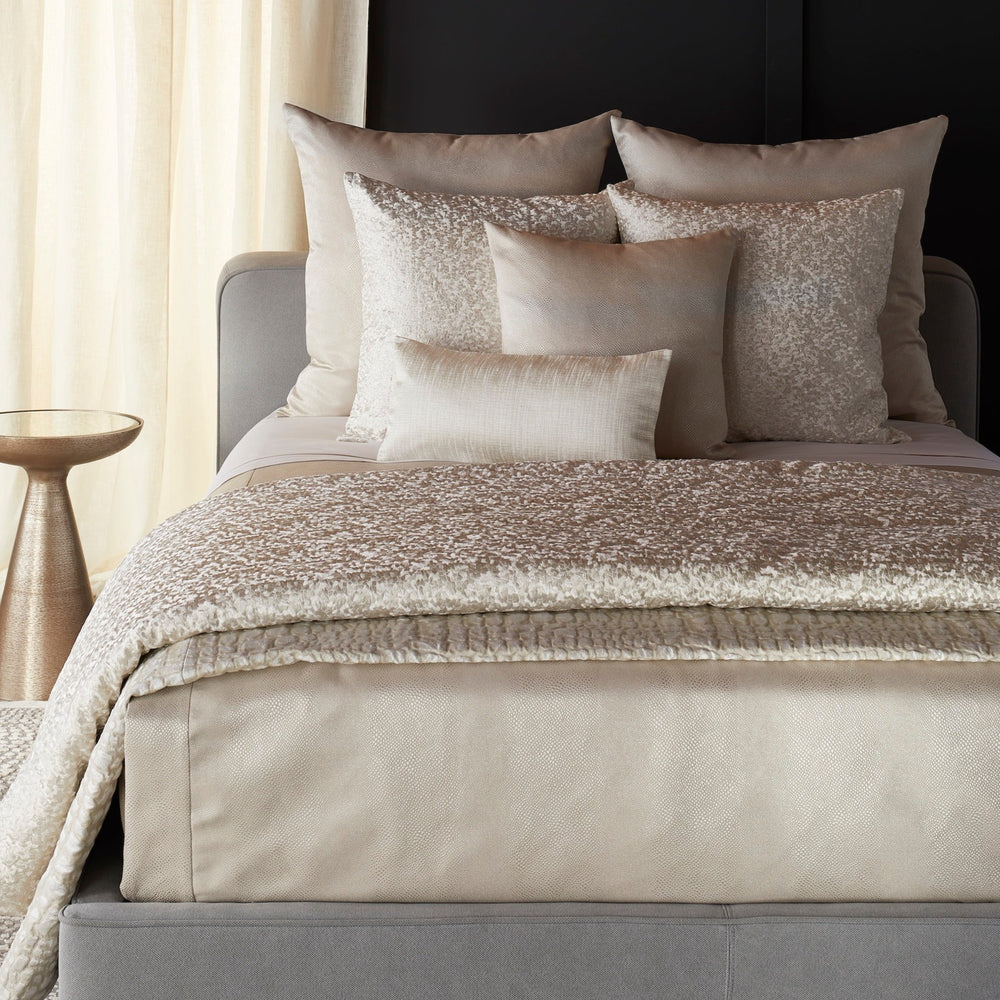 Komodo_Lifestyle_Pearl_3_500x500_crop_center_2x_a9f37ddf-c8d8-4e94-91e5-3916a7c31312