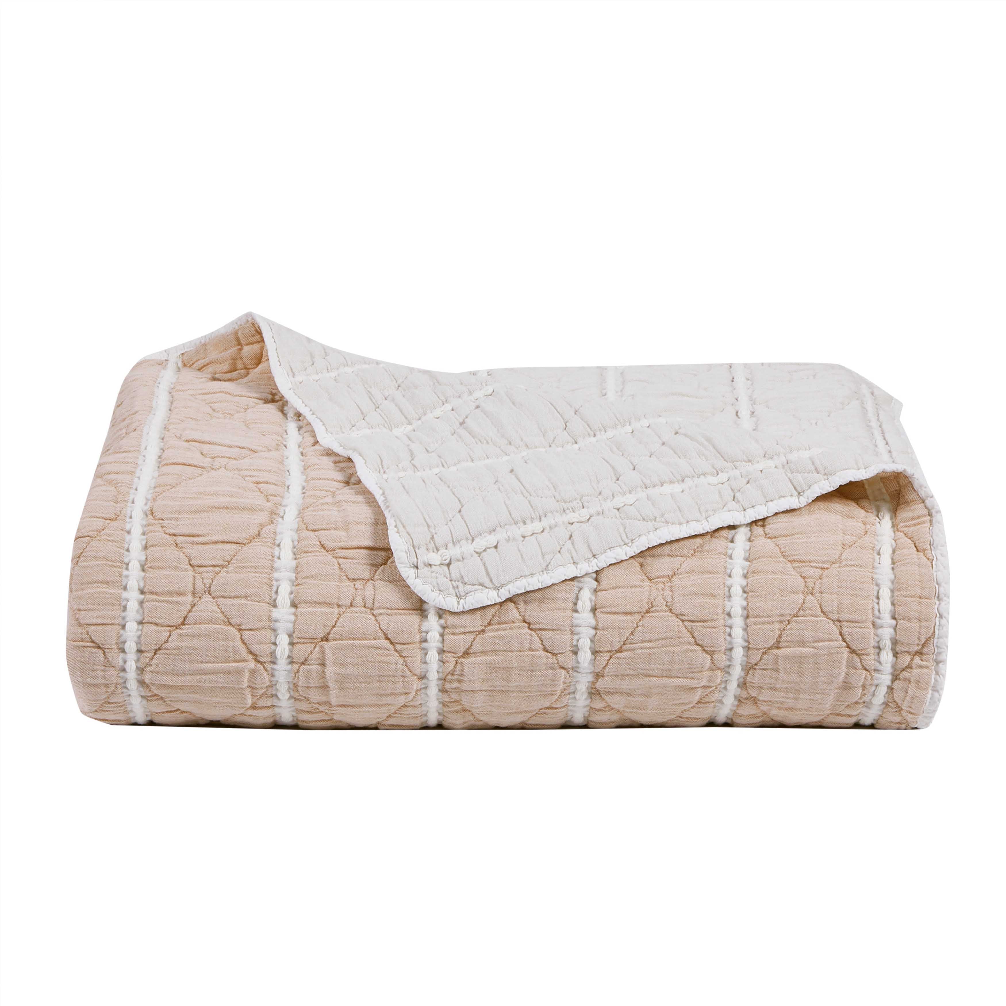 Playa_Coverlet-Terracotta-2_88c7d4bf-f8f4-4ca1-96da-228d57ac686d