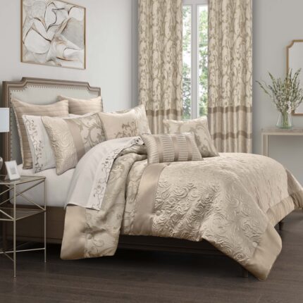 Spectra Comforter Set